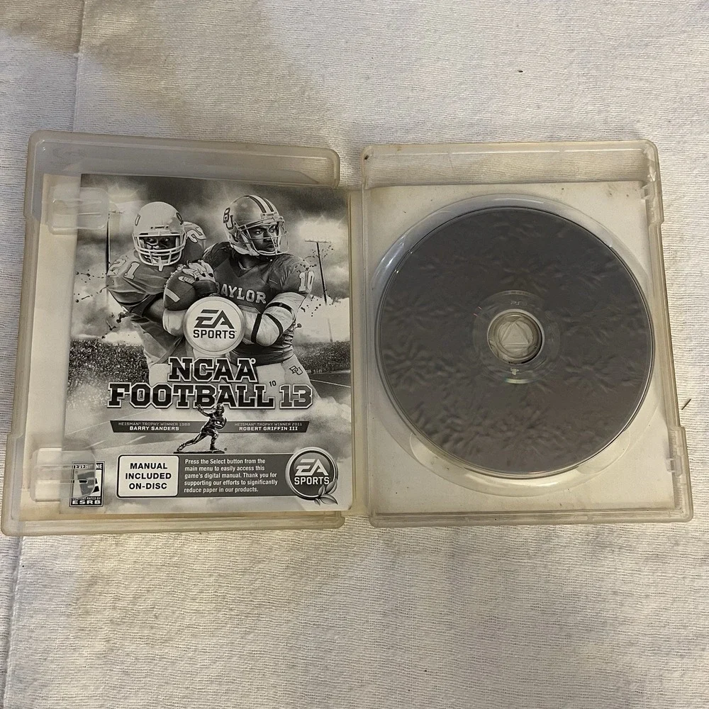 PS3 EA Sports NCAA Football 13 Bonus Edition Manuel On Disc